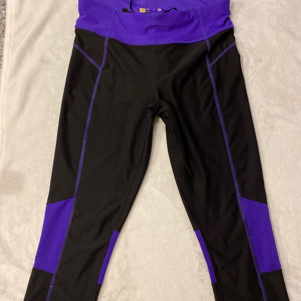 Athletic leggings